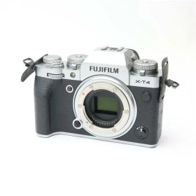【中古】 《並品》 FUJIFILM X-T4 ボディ シルバー [ デジタルカメラ ]