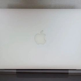 Apple MacBook Air 11-inch 2015