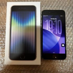 Apple iPhone SE (第3世代) スターライト64GB 本体