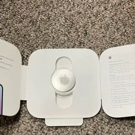 Apple AirTag 新品未使用 箱汚れあり