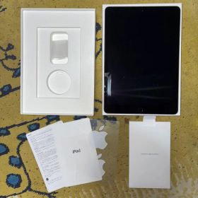 Apple iPad 第8世代 32GB スペースグレー ※最大容量93%