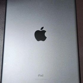 iPad 第8世代 32GB WI-fi+Cellularモデル スペースグレー