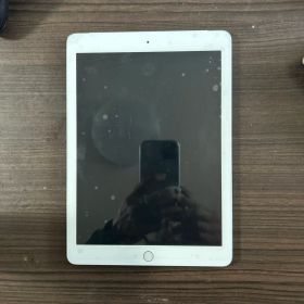 Apple iPad 10.2インチ シルバー