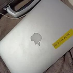 ジャンク MacBook Air (11-inch, Mid 2011) 本体