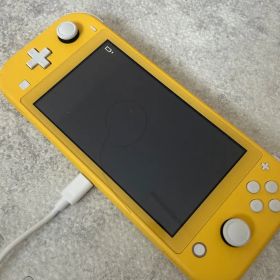 Nintendo Switch Lite イエロー 本体