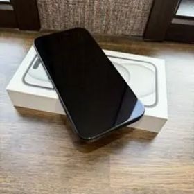 美品iPhone 15 本体 MTMH3J/A ブラック128GB