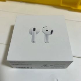 AirPods 4 本体 ホワイト
