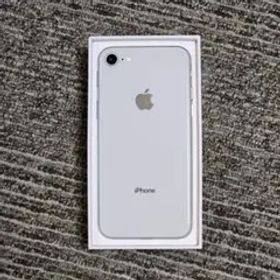 Apple iPhone 8 シルバー 本体 docomo