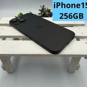 iPhone15 256GB ブラック 235