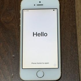 Apple iPhone SE ゴールド 64GB