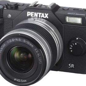 【中古】PENTAX デジタルミラーレス一眼 Q10 ズームレンズキット [標準ズーム 02 STANDARD ZOOM] シルバー Q10 LENSKIT SILVER 12163