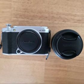 【美品】FUJIFILM X-M5 ミラーレスカメラレンズキット 付属品セット