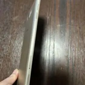 Galaxy S7 edge SCV32（au） ゴールド