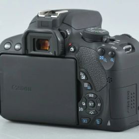 【中古】Canon キヤノン EOS Kiss X7i ダブルズームキット シャッター回数僅少