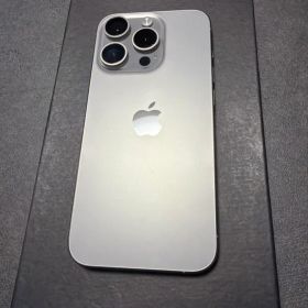 Apple iPhone 15 Pro 256GB ナチュラルチタンニウム