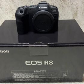 キヤノン Canon EOS R8 ミラーレス一眼カメラ