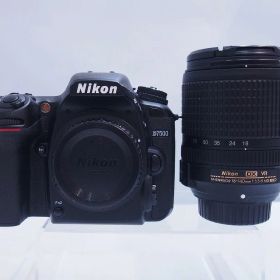 ニコン Nikon デジタル一眼レフカメラ D7500 18-140mm F3.5-5.6G ED VR レンズキット 【中古】