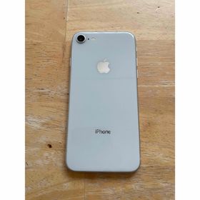 アップル(Apple)のApple iPhone8 64GB White docomo(スマートフォン本体)