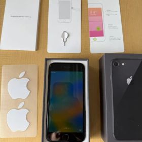 iPhone8 256GB 本体 バッテリー79% SIMロック無 画面割れ無