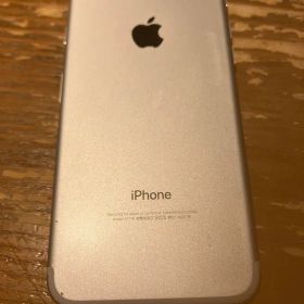 Apple iPhone 7 シルバー 本体