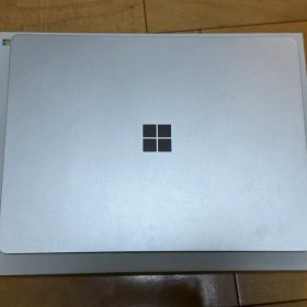 Surface laptop go 初代