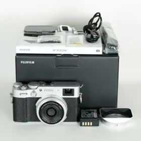 [美品｜シャッター数9,100回｜おまけ付] FUJIFILM X100V シルバー / コンパクトデジタルカメラ