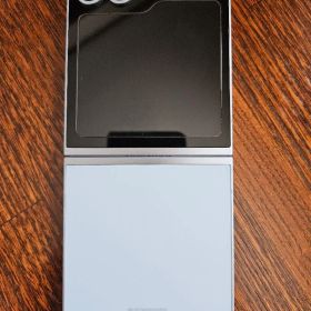 Samsung Galaxy Z Flip6 本体 ブルー 256GB