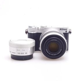 【中古】 (ニコン) Nikon ニコン 1 J5 ダブルレンズキツト シルバー【中古カメラ デジタル一眼】 ランク：C