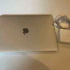Apple MacBook Pro 13.3インチ 本体2017