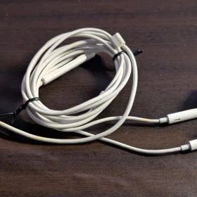 Apple 純正 iPhone イヤホン ライトニング 有線 Earpods