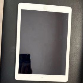 【美品】iPad Air（第1世代）シルバー 9.7インチ 本体