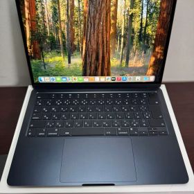 MacBook Air 2022 . M2。8GB。512GBストレージ