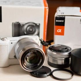 美品 SONY α5100 ミラーレス一眼 ボディのみ