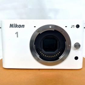 Nikon ニコン 1 J1 ホワイト ミラーレス一眼カメラ 新品バッテリー（互換品）【中古】e103.02