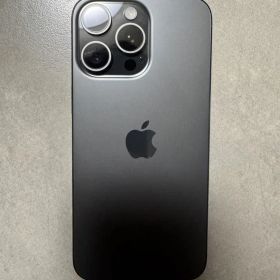 Apple iPhone 15 Pro Max 256GB本体