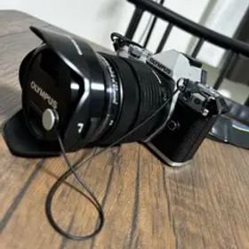 OLYMPUS OM-D E-M5 Mark II 12-40mm PRO