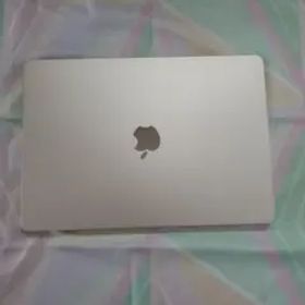 【美品】MacBook Air 15インチ M2 2023年 8GB/256GB