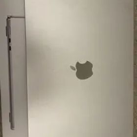 アップル Macbook Air M2 2023 13.6インチ