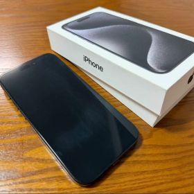 【美品】iPhone 15 Pro 128GB ブラック SIMフリー 本体