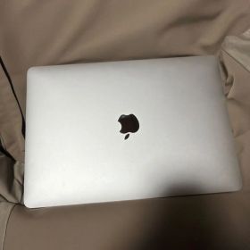 Apple MacBook Air 13インチ シルバー