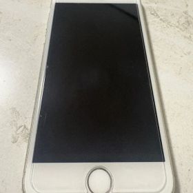 Apple iPhone 8 シルバー 本体