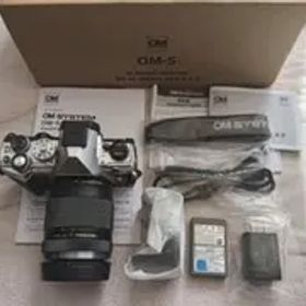 OM SYSTEM OM-5 14-150mm II レンズキット [シルバー]