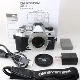 ☆新品級・ショット数6105☆ OM SYSTEM OM-5 ボディ シルバー オリンパス OLYMPUS #4482