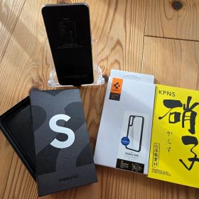 Samsung Galaxy S22 本体 ホワイト simフリー au版 美品