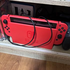 ニンテンドースイッチ(Nintendo Switch)のNintendo Switch 赤色(家庭用ゲーム機本体)