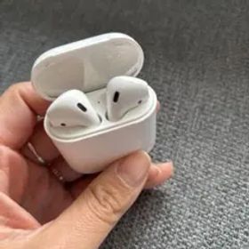 Apple 正規品 AirPods 第２世代