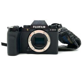 【全額返金保証】【最速発送】FUJIFILM デジタル一眼 FUJIFILM X-S10 ボディ ブラック 美品 動作確認済