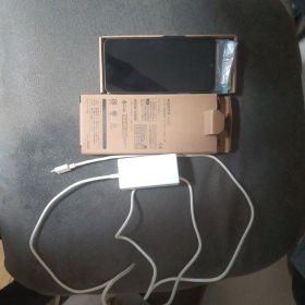 シャープＡＱＵＯＳwish3ソフトバンク 充電器付き