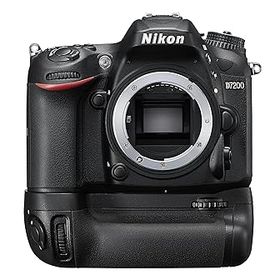 【中古】［非常に良い］Nikon デジタル一眼レフカメラ D7200 バッテリーパックキット D7200BPK