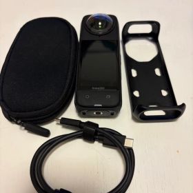 Insta360 X4 本体 ケース付き